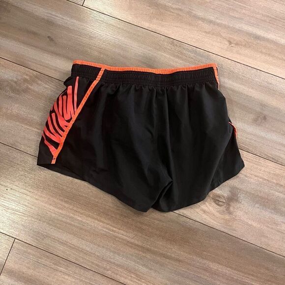 Nike Black Athletic Workout Shorts Women Small Bin J-0 - Picture 4 of 4